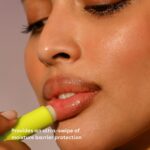 eos Natural SPF 15 Lip Balm- Pineapple Coconut - Image 3
